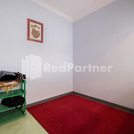 Swun Stay Inn At Sawahan Mitra Reddoorz Маланг Екстер'єр фото