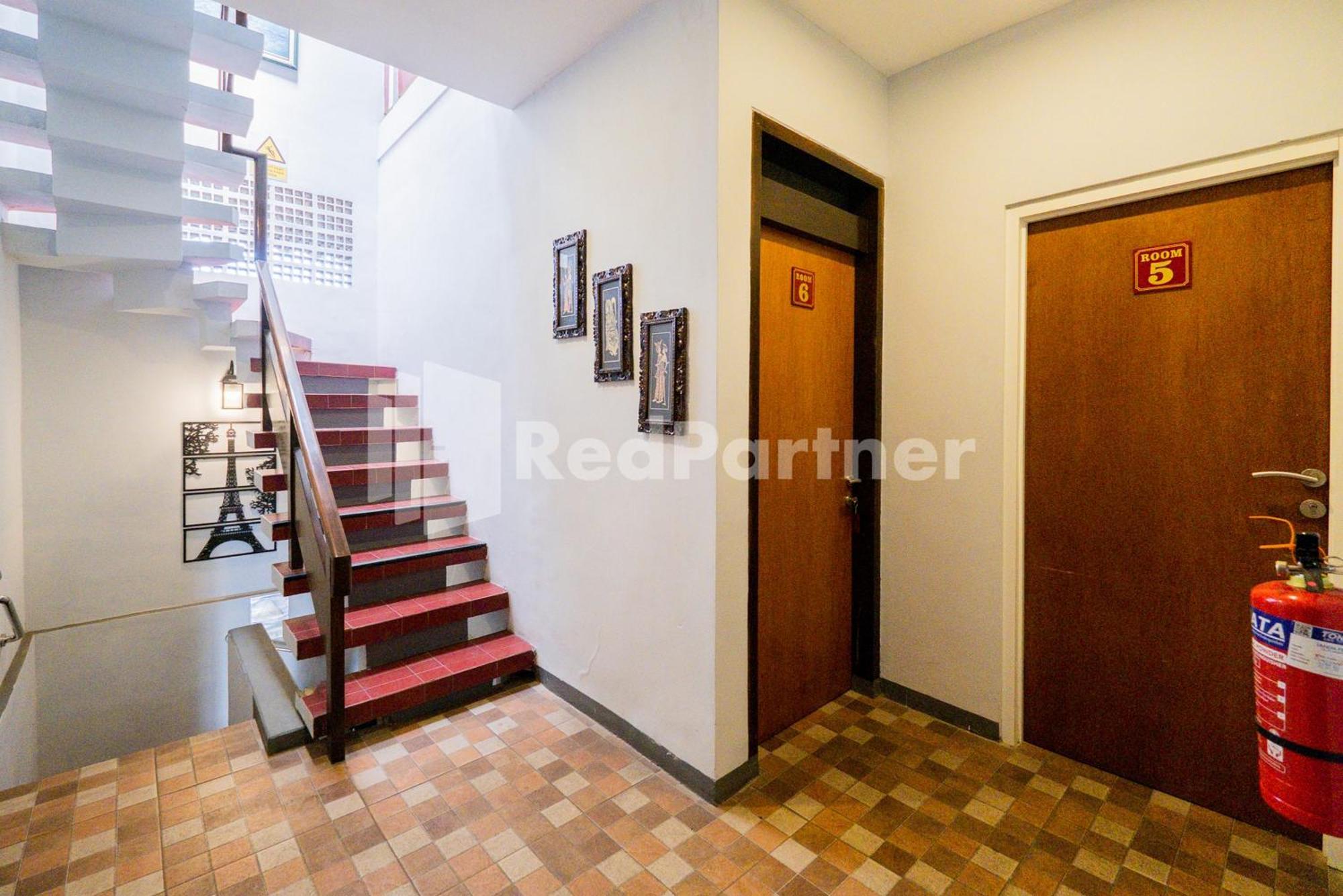 Swun Stay Inn At Sawahan Mitra Reddoorz Маланг Екстер'єр фото