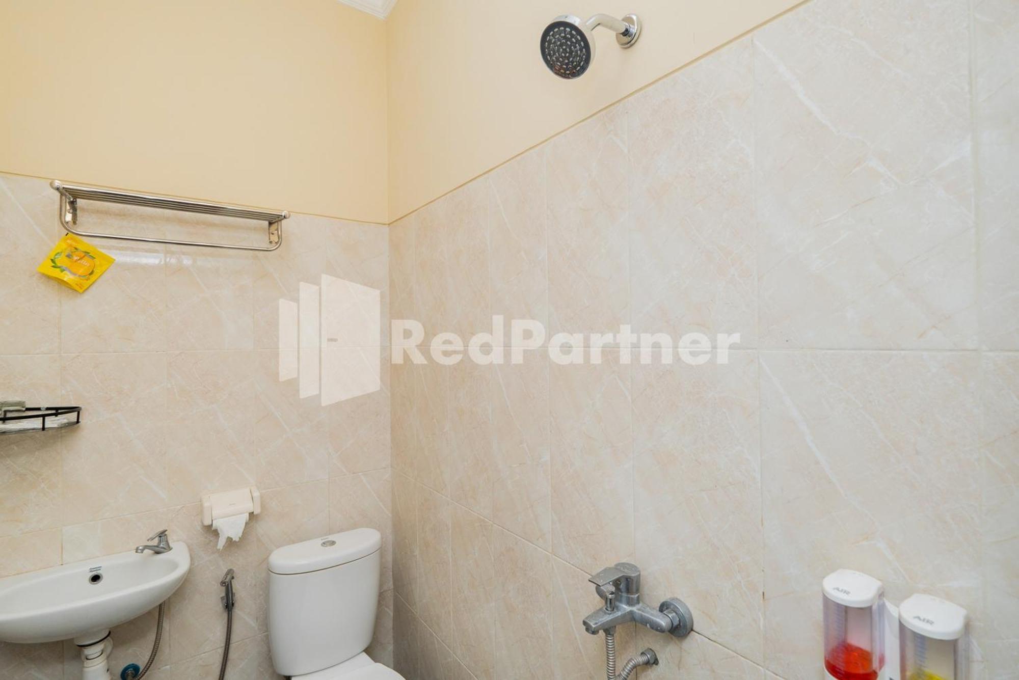 Swun Stay Inn At Sawahan Mitra Reddoorz Маланг Екстер'єр фото