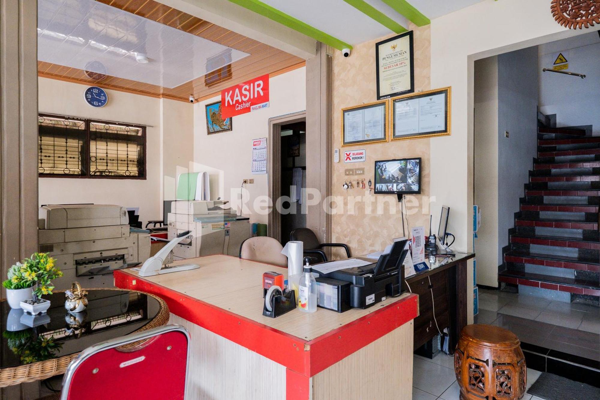 Swun Stay Inn At Sawahan Mitra Reddoorz Маланг Екстер'єр фото